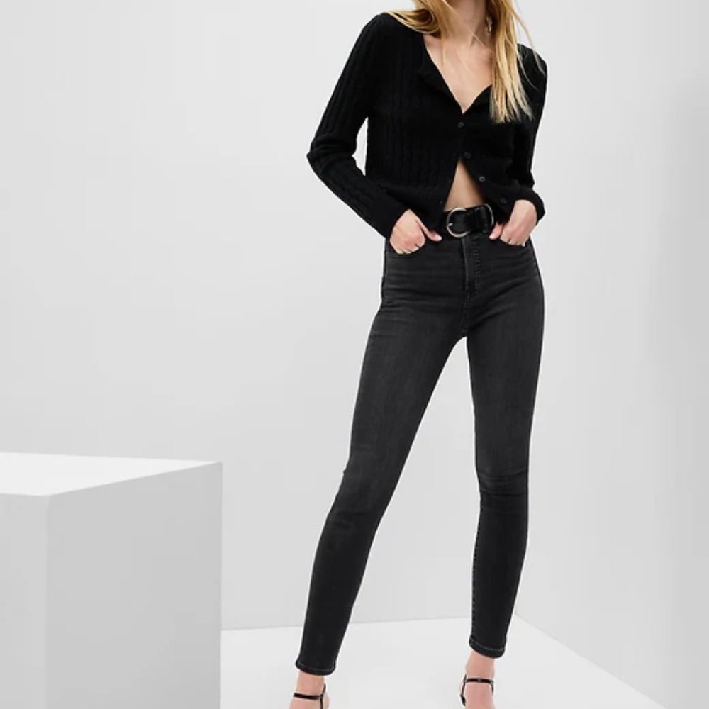 Sky High Rise True Skinny Jeans in Washed Black